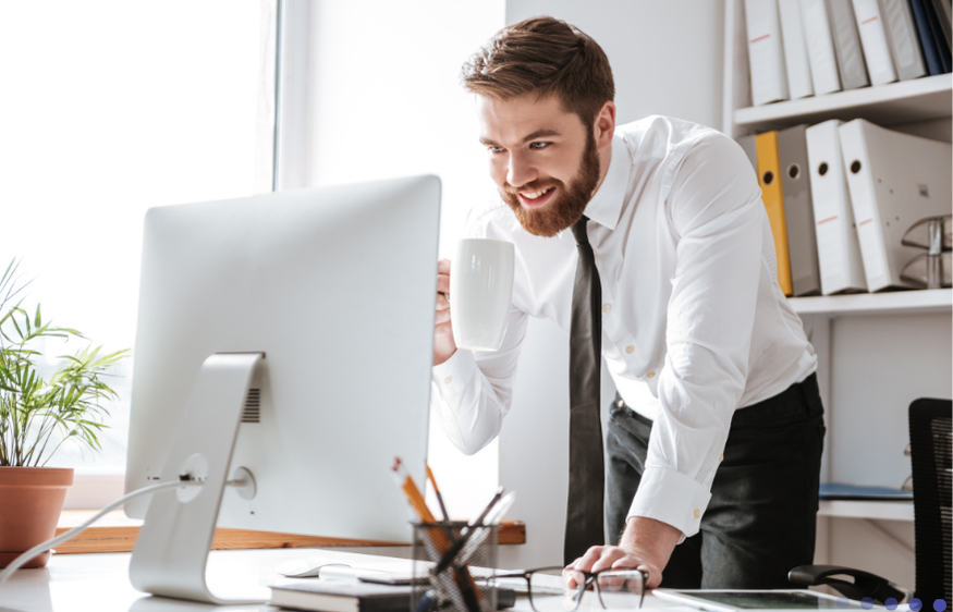 Notet kullanan modern ve profesyonel bir klinik